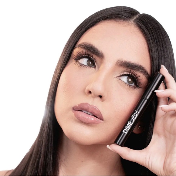 Eyelash Enhancer - Picture 6 of 12